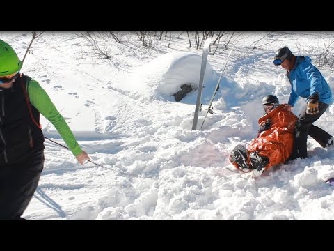 Видео: Първа помощ и транспорт на пострадал в лавина; Лавинни серии на БАССЕС, сезон 2, еп. 7