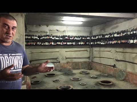 Видео: Как готовят вино в Квеври в Грузии