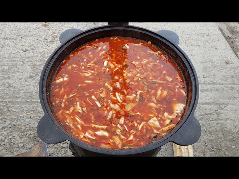 Видео: БОРЩ в КАЗАНЕ на Костре. Выпуск №665