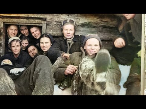 Видео: Следы на склоне оставлены людьми в обуви.