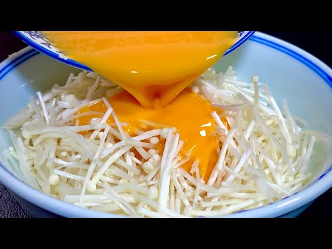 Видео: Яичница-болтунья Flammulina velutipes делает это, моя семья делает это 5 раз в неделю, и каждый раз