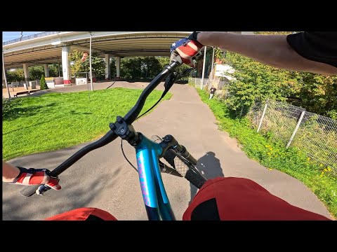Видео: Расскатал 2 памп трека/I rolled two pump tracks on Stark pusher pro