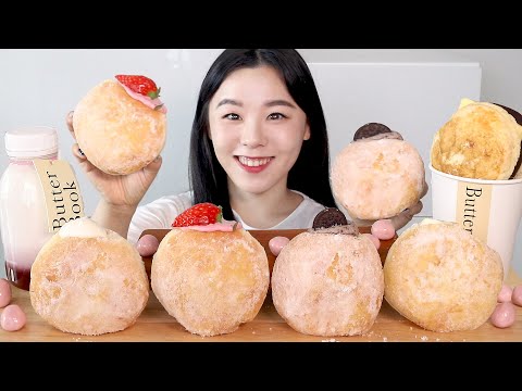 Видео: SUB) ASMR Сливочный пончик Мукбанг 🍩 Пончик Булочки Клубничное молоко Кремовый хлеб Десерт