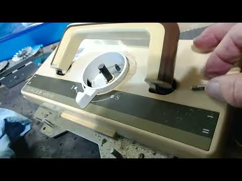 Видео: Разборка вязальной машины Singer/Studio 150 для глубокой очистки