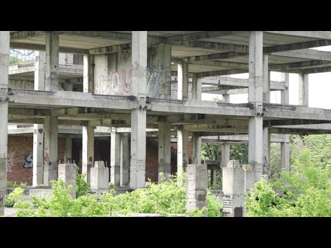 Видео: Научный центр в Бельцах превратился в пристанище для бездомных и опасное развлечение для подростков