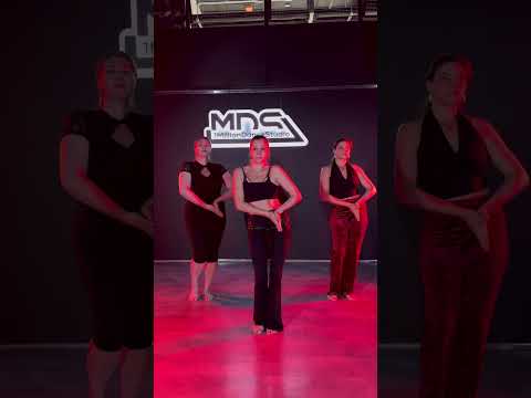 Видео: Tribal комбо для начинающих #dance #fusionbellydance #tribalbellydance #dancer #tribalfusion