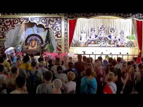 Видео: Махакиртан на открытии фестиваля Садху-Санга 2022 Е.М.Манибандха прабху. Джубга. 03.09.2022