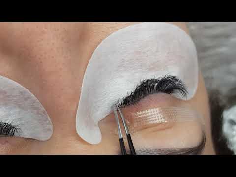 Видео: КАК нарастить ресницы во внутренних углах?