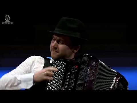 Видео: Divertissement - Aydar Gaynullin (accordion/баян)