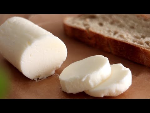 Видео: Один из самых простых способов использования оставшихся тяжелых кремов! Домашнее масло