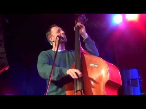 Видео: Билли Новик поёт песни Егора Летова. Клуб "16 Тонн" 15.03.2015г.