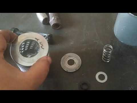 Видео: Скаут Т-18, замена топливного фильтра на двигателе 1100 и аналогичных.