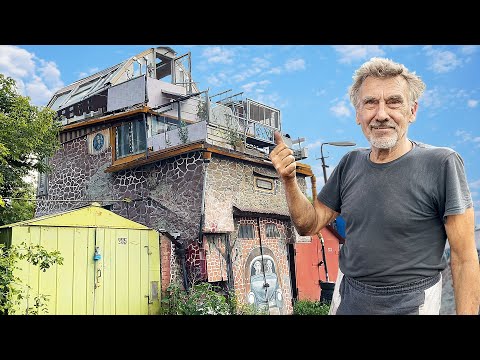 Видео: ЭТОТ 5-ТИ ЭТАЖНЫЙ ДОМ ИЗ МУСОРА ПОСТРОИЛ ДЕД И 25 ЛЕТ ЖИВЕТ В НЁМ