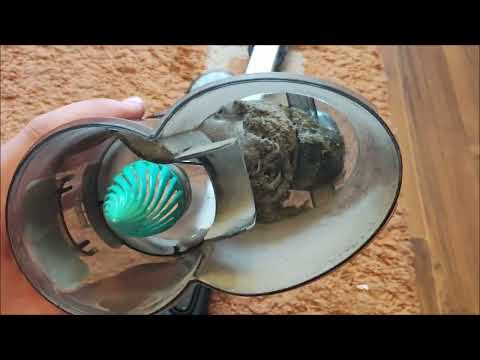 Видео: Обзор беспроводного пылесоса Philips FC6726/01