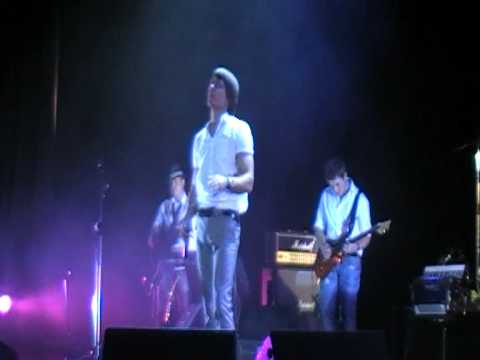 Видео: Она не твоя