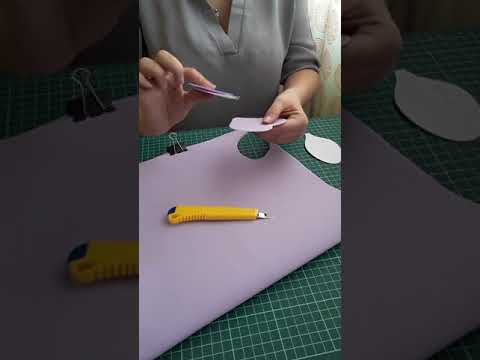 Видео: Интерьерный гладиолус из фоамирана ( часть 1).