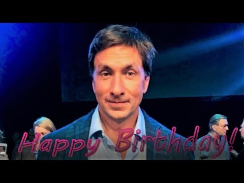 Видео: Григорий Антипенко в Клипе Школа бальных  танцев Соломона Пляра-Хор Турецкого