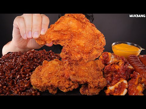 Видео: жареный цыпленок и лапша, колбаса FRIED CHICKEN 🍗 BLACK BEAN NOODLE & SAUSAGE EATING ASMR MUKBANG