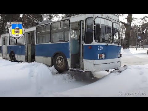 Видео: Черкаський тролейбус- Розвернуло на слизькій дорозі, ЗиУ-682В №299 28.02.2018 / Cherkasy trolleybus