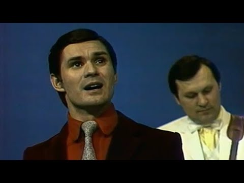 Видео: Искәндәр Биктаһиров - Ак каеннар шаулый болында