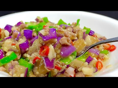 Видео: Обжаривая свиной фарш с баклажанами, не обжаривайте его напрямую. По