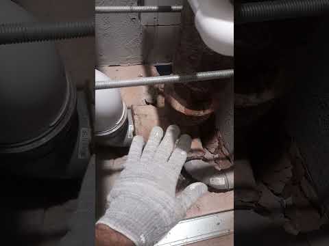 Видео: Установка инсталляции (подвесного унитаза) в старом доме - хрущевке. Советы мастера