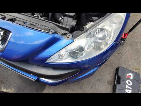 Видео: Peugeot 308 CC. Removing front lights and bumper. Снятие передних фар и бампера.