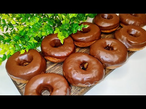 Видео: ВКУСНЕЙШИЕ ПОНЧИКИ! ЗА 10 МИНУТ! НА КЕФИРЕ! Съедаются в один миг!