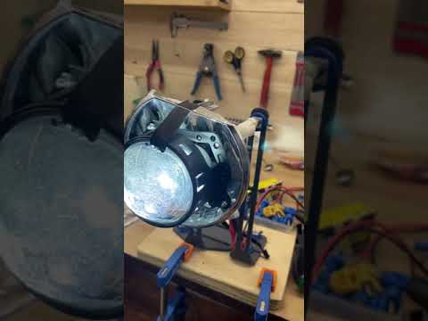 Видео: VW Polo H7 установка светодиодных линз Technik Division 3"