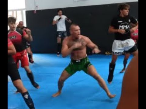 Видео: Конор Макгрегор сокращает разрыв — Foot Work