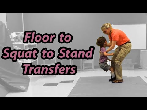 Видео: Переход от сидения на корточках к стоянию: упражнения для ребенка с церебральным параличом # 021