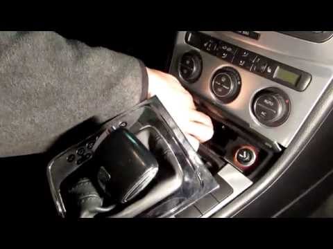 Видео: Замена лампы подсветки в пепельнице Пассат Б6/Passat B6, Ауди, Шкода.