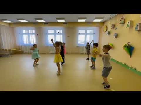 Видео: Топ, топ по паркету