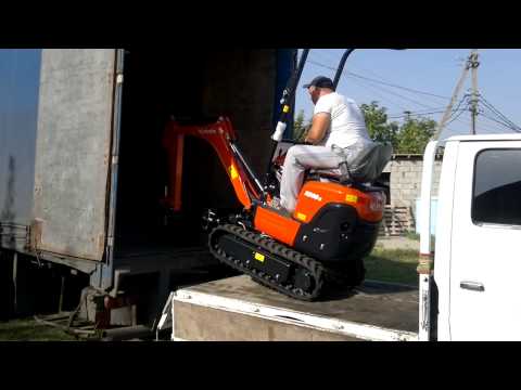 Видео: Самый мини-экскаватор Kubota K008-3 выгрузка