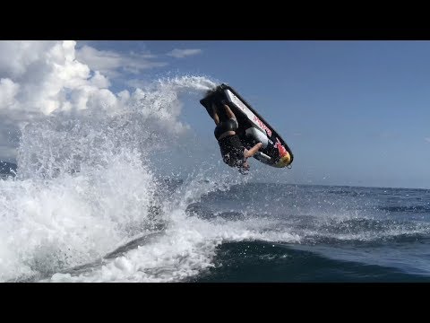 Видео: Freestyle and jumps on Jet-ski. Трюки на водном мотоцикле!