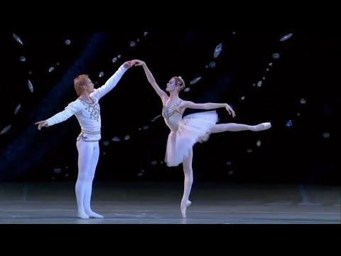 Видео: Ulyana Lopatkina / Ульяна Лопаткина "Diamonds"