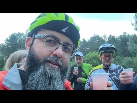 Видео: Мы устроили СЕКРЕТНЫЙ рай в лесу 🌲🔥 Велики, костёр и полный отрыв!