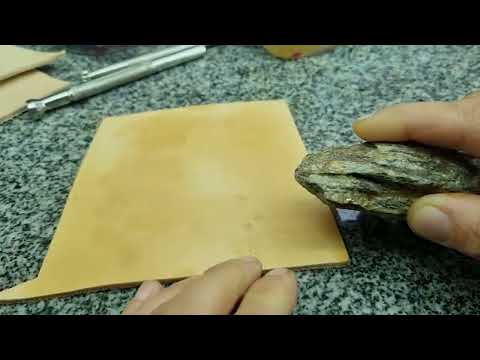 Видео: пофактурим на коже рд подручными средствами.