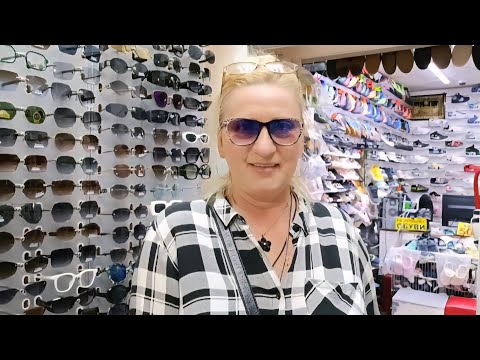 Видео: 6. Это Питер, детка! Вспотели, жара! Купили сумки и очки. Бюджетно и вкусно  пообедали.