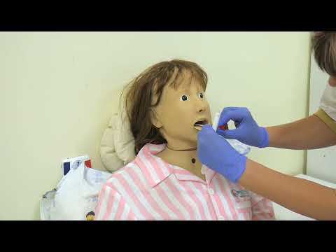 Видео: Взятие мазков из носа и зева