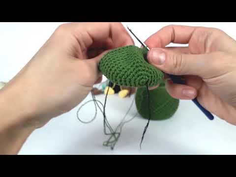 Видео: Динозавр крючком. Вязаные игрушки.Вязание для начинающих. Crochet dino.(Урок 1 Голова, мордочка)