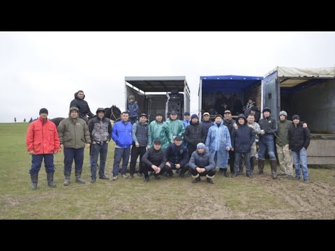 Видео: Шұбар Ауылының Шұбар жалпы орта мектебінің 1986 жылғы түлектердің елден бата алу Көкпары 20 жылдық