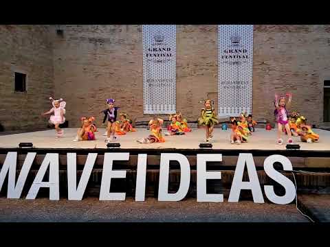 Видео: На полянке. Гала-концерт. Волна идей. Пезаро. Италия