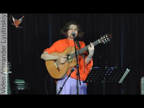 Видео: Елена Фролова - Мотылек (на стихи Иосифа Бродского)