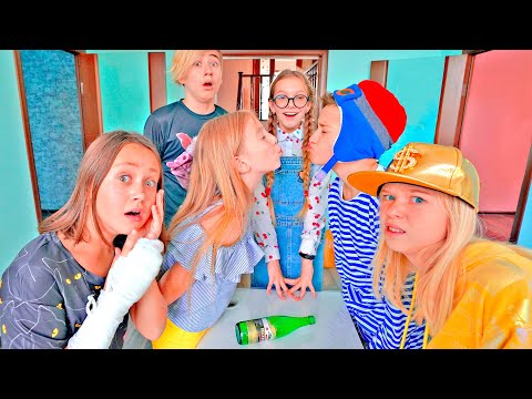 Видео: ИГРА В БУТЫЛОЧКУ НА ПОЦЕЛУЙ! КАТЯ +ДЕРЕВЕНСКИЙ = ?