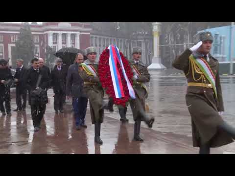 Видео: Церемония возложения венка к памятнику И.Сомони