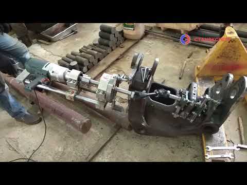 Видео: Восстановление разбитых отверстий поворотной каретки экскаватора погрузчика VOLVO
