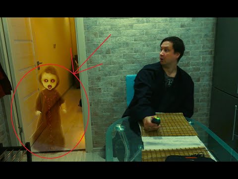 Видео: ДЕМОН В КУКЛЕ ЧУТЬ НЕ ОТОРВАЛ МНЕ РУКУ САМОЕ СТРАШНОЕ ВИДЕО
