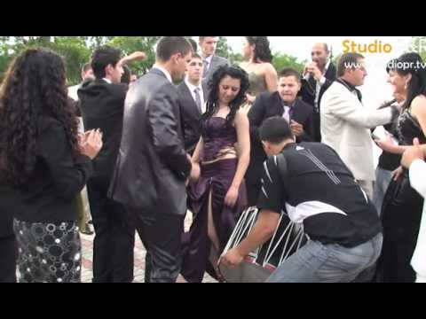 Видео: 12 Б клас на Юрий Гагарин гр  Петрич, випуск 2010 бал видео