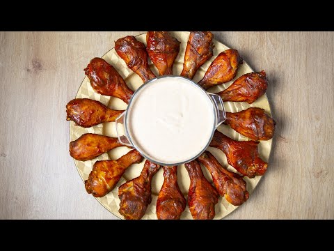 Видео: Приготовьте куриные ножки так! Легкий рецепт курицы в духовке.